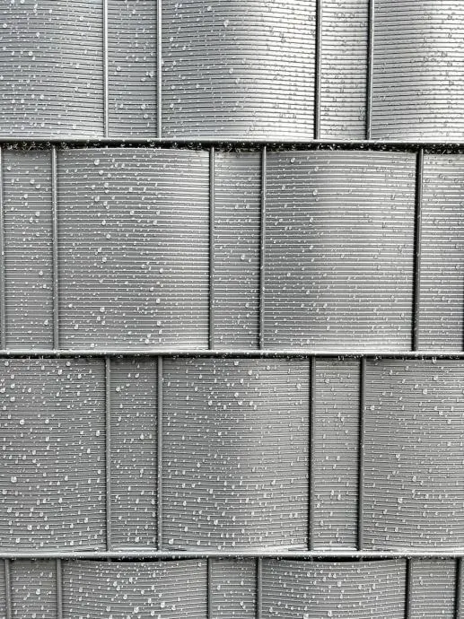 zaštitne trake za panelne ograde- jednostavna montaža - slika 2