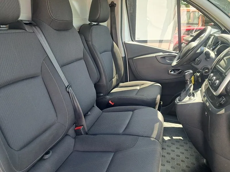 renault trafic 1.6 dci*klima*navigacija*tempomat*police* - slika 15