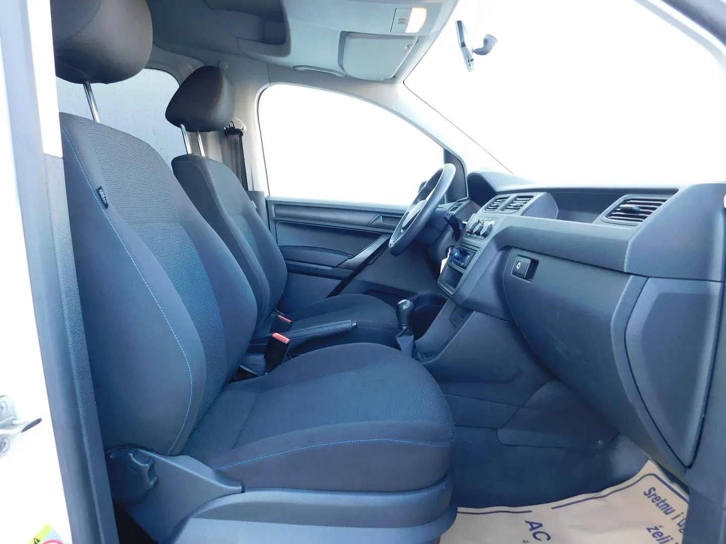 11859 vw caddy kombi maxi van 2.0 tdi - slika 10