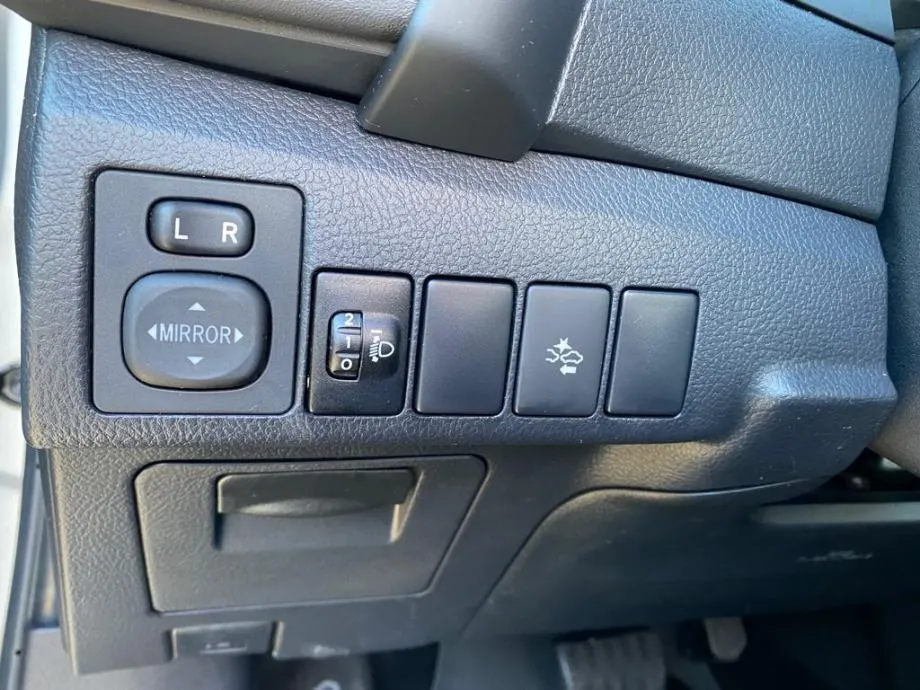 toyota auris touring 1,8 hybrid, navi, tempomat, 4x garancija!!! - slika 21