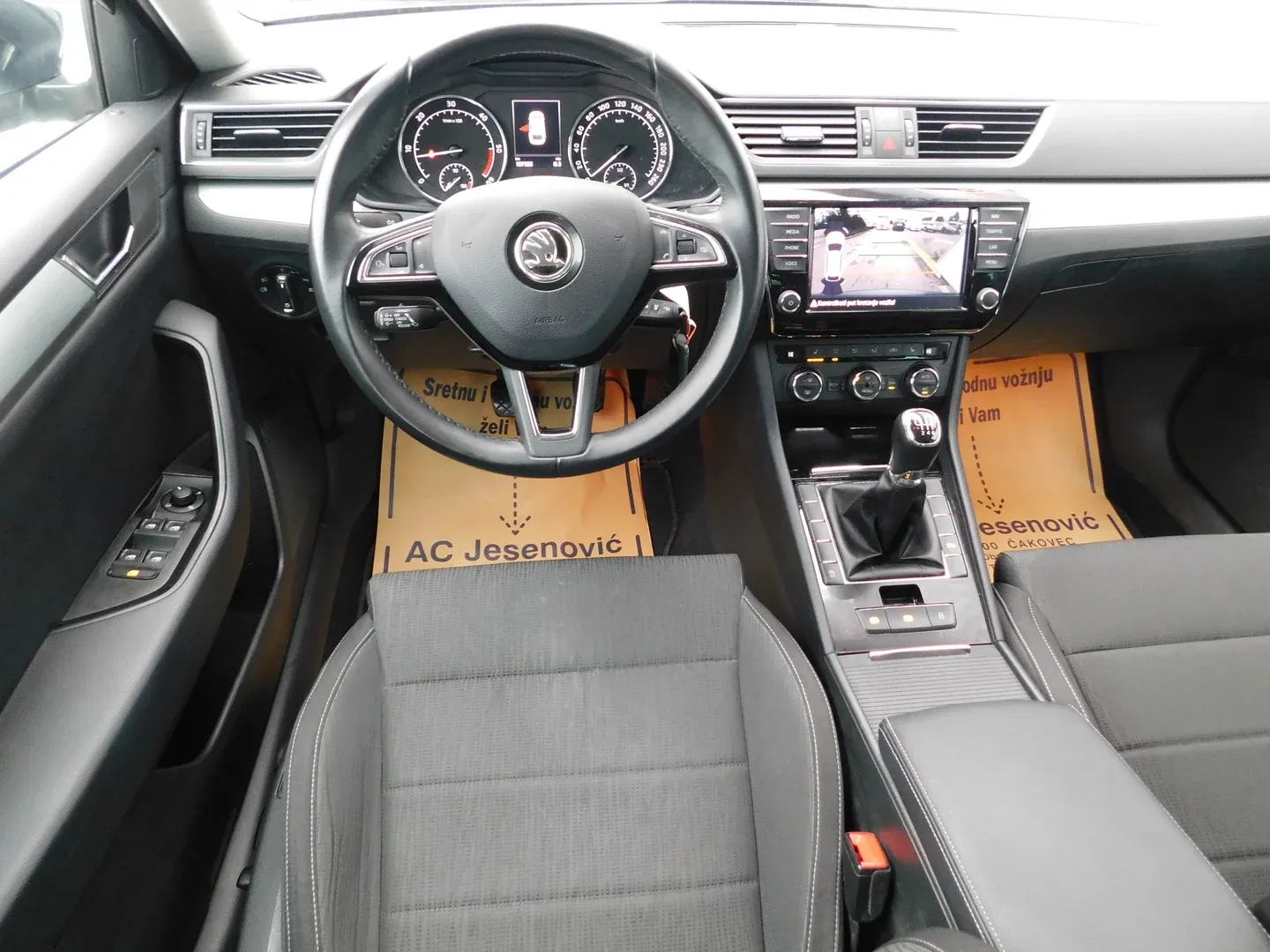 09322 škoda superb combi ambition 1.6 tdi - slika 10
