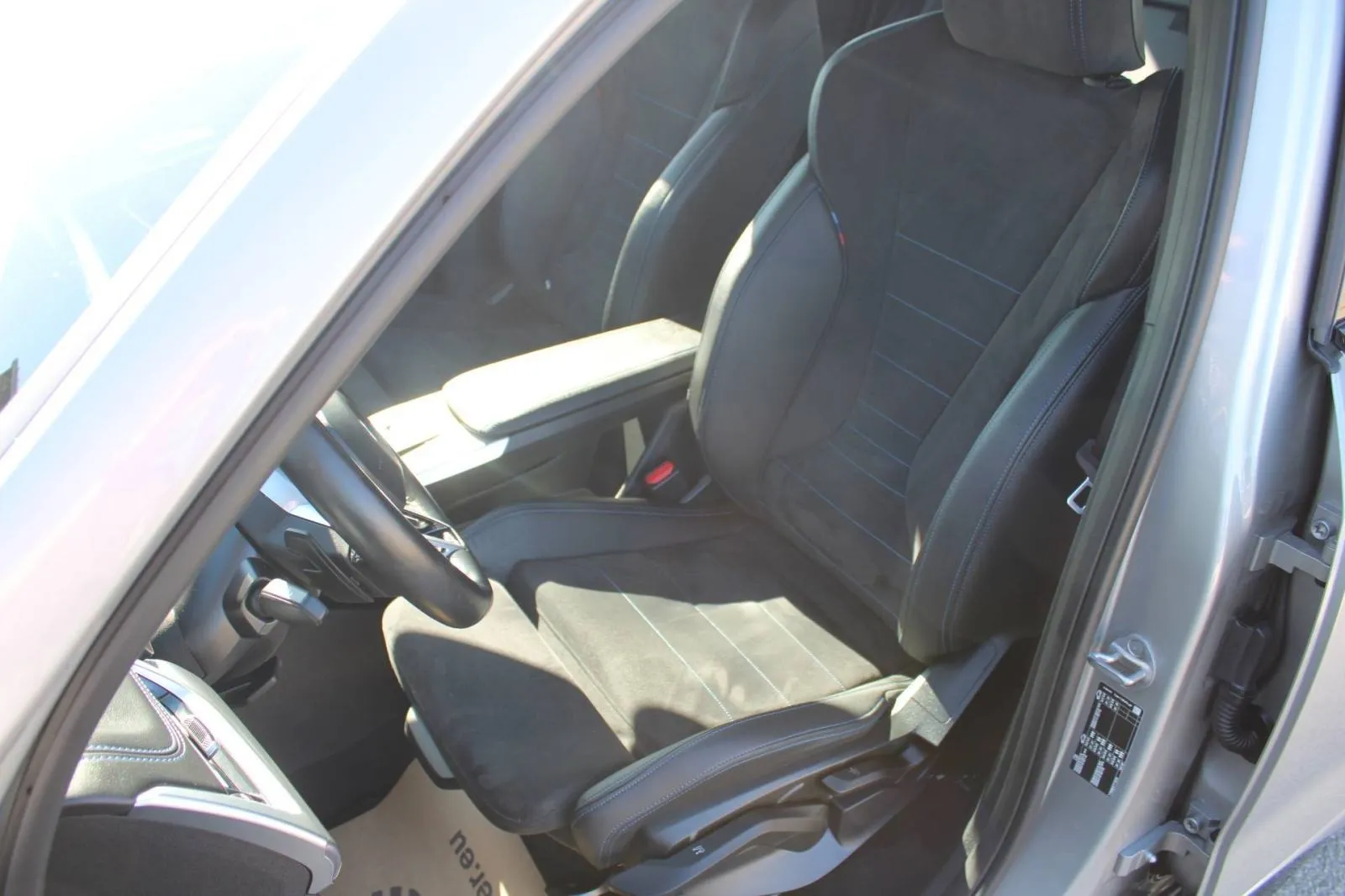 bmw x1 18i automatik m-paket *led, navigacija, kamera* - slika 11