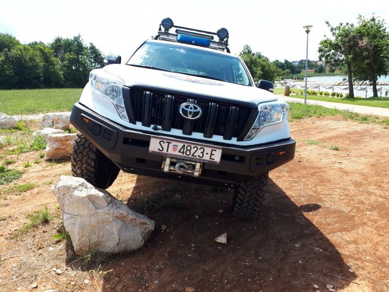 Branik Prednji Za Toyota Land Cruiser 150 - Funtana