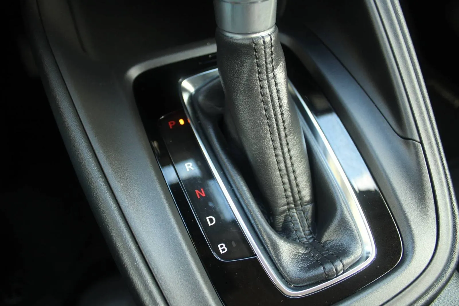 honda hr-v 1.5 hev elegance automatik - slika 16