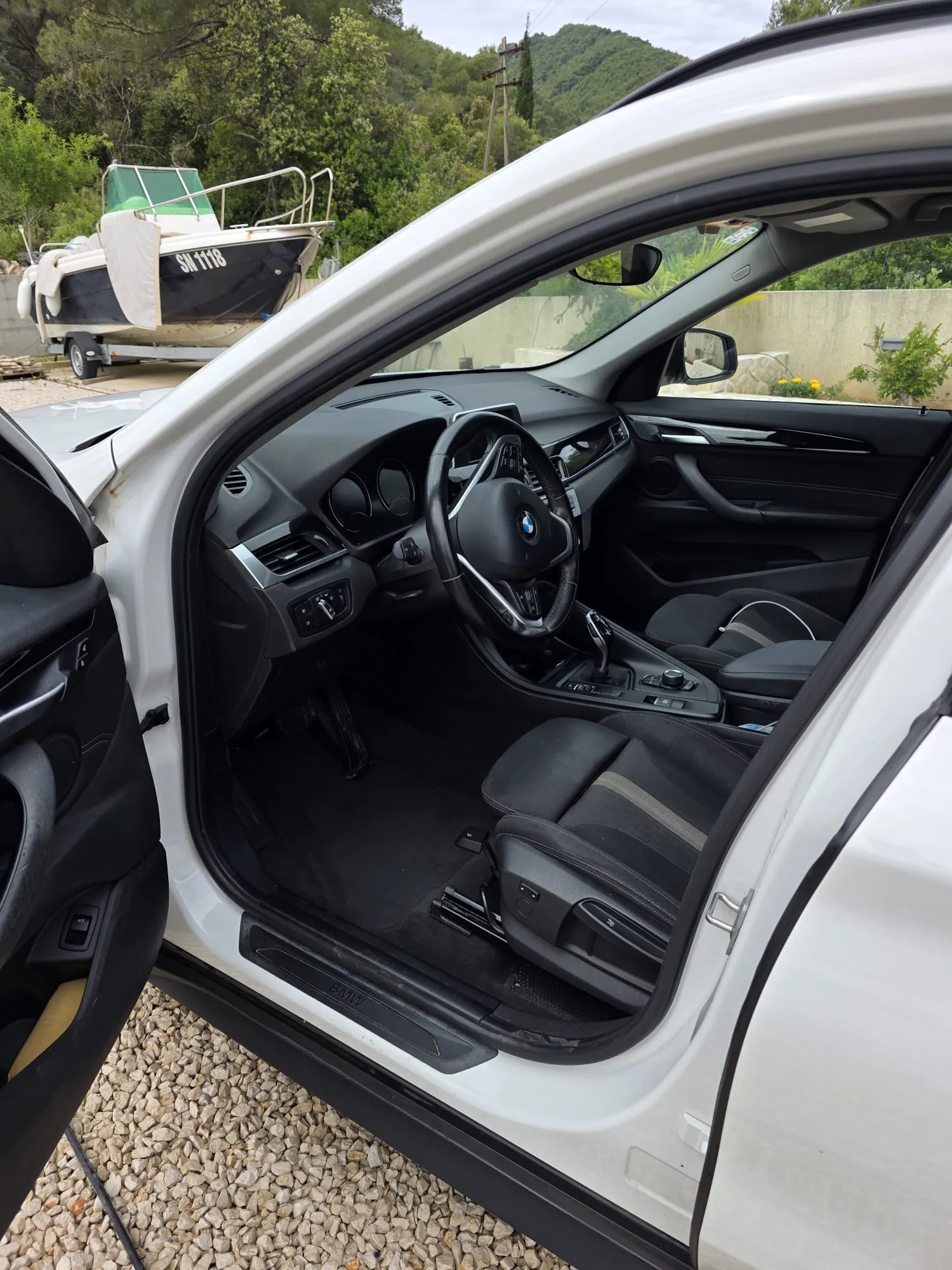 bmw x1 sdrive18d automatik - slika 11