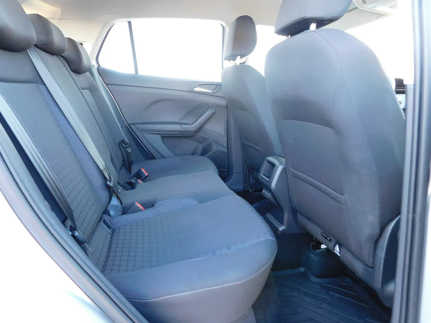 10473 volkswagen t-cross 1.0 tsi life - slika 13