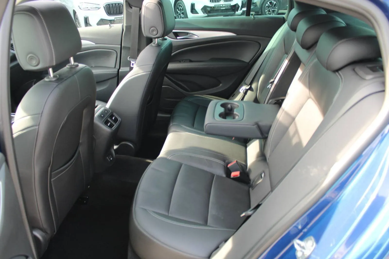 opel insignia grand sport 1.5d ultimate *bose, led, navigacija, kamera - slika 11