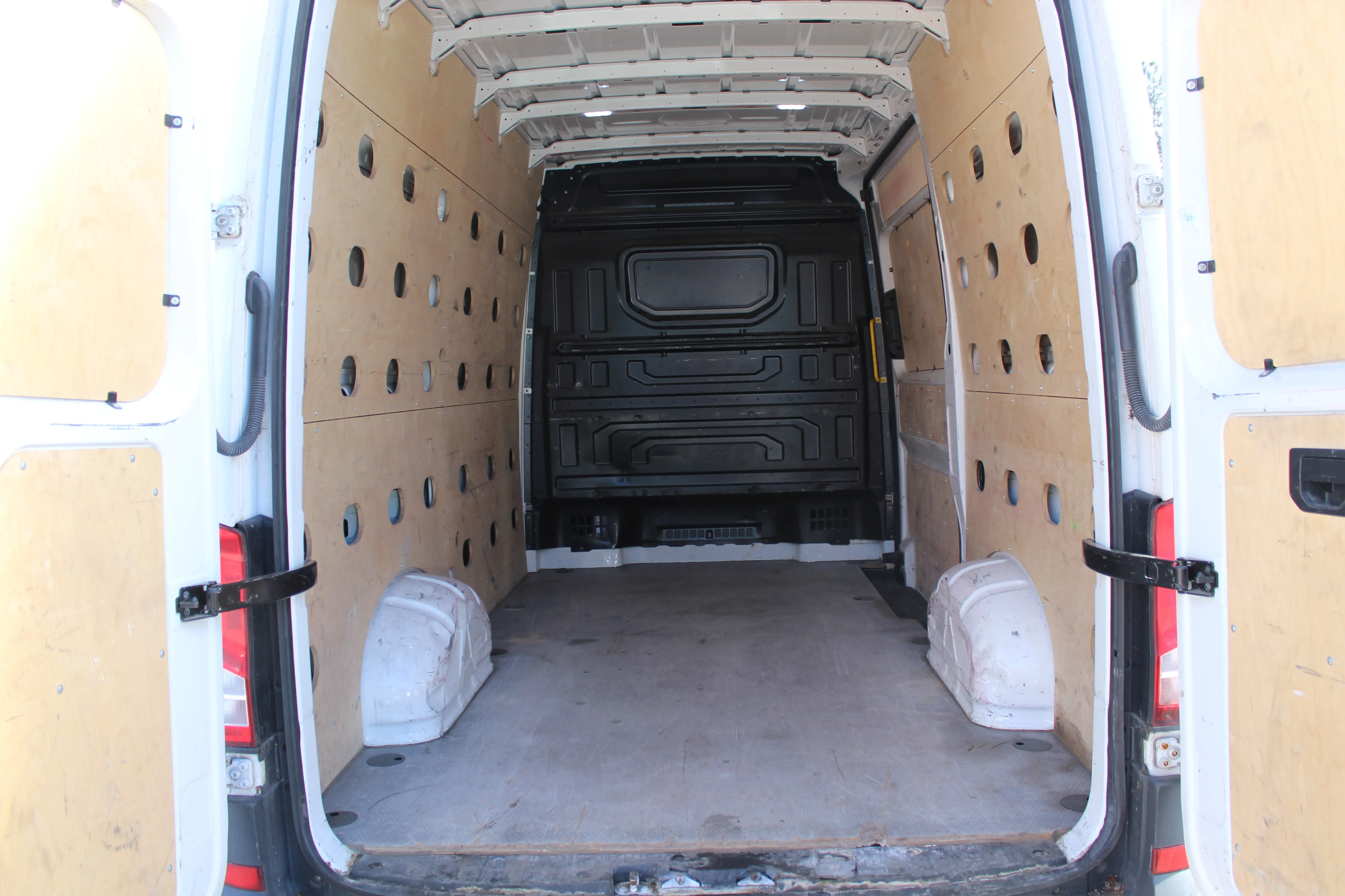 13079 vw crafter 35 - slika 13