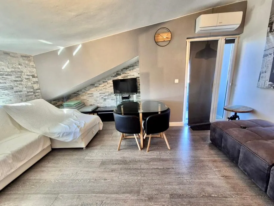funtana -stan na prodaji 200 m od plaže (prodaja) - slika 2
