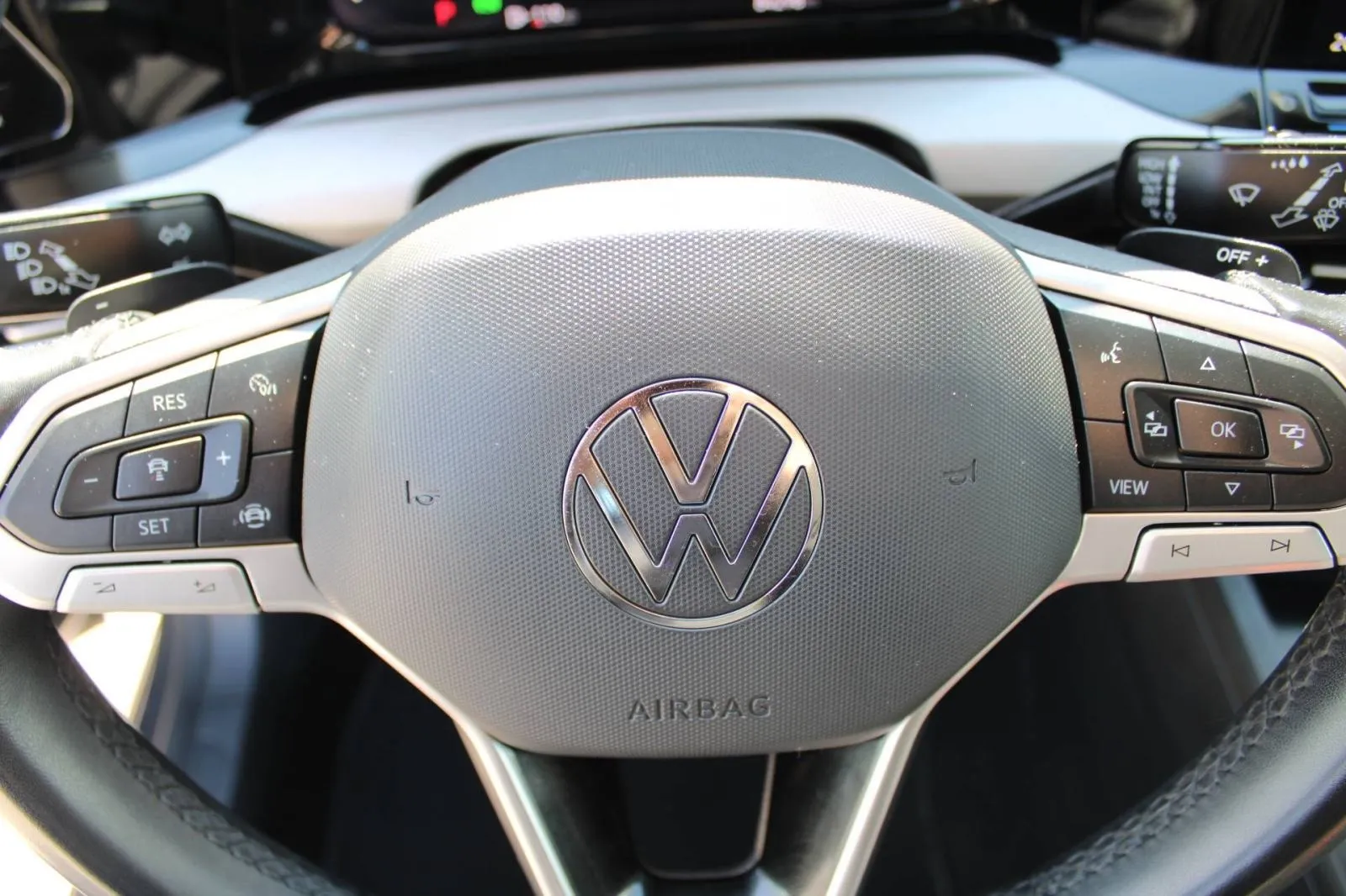 vw golf viii 1.0 etsi dsg - slika 14