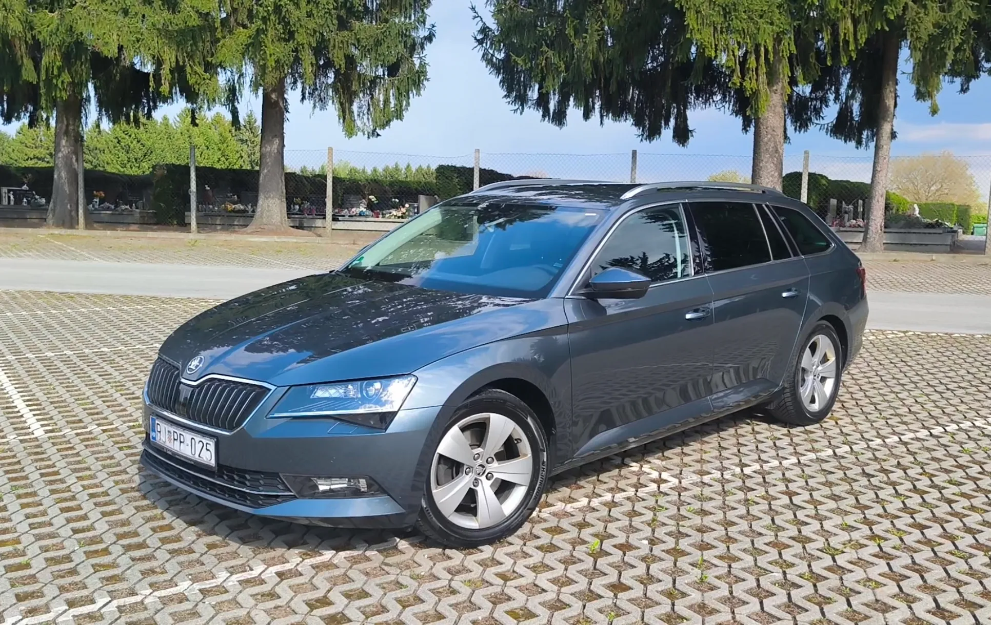 škoda superb combi 2,0 tdi, dsg, virtual, 140kw, ekstra stanje - slika 10