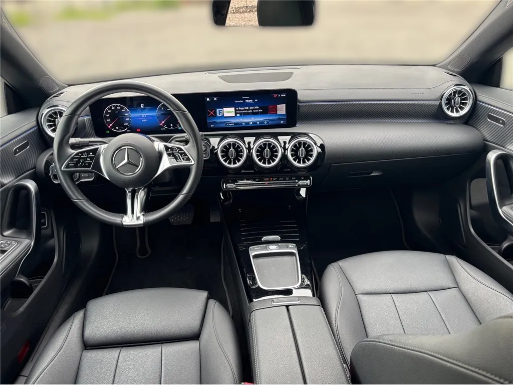 mercedes-benz cla klasa cla 180d automatik luxury line - slika 10