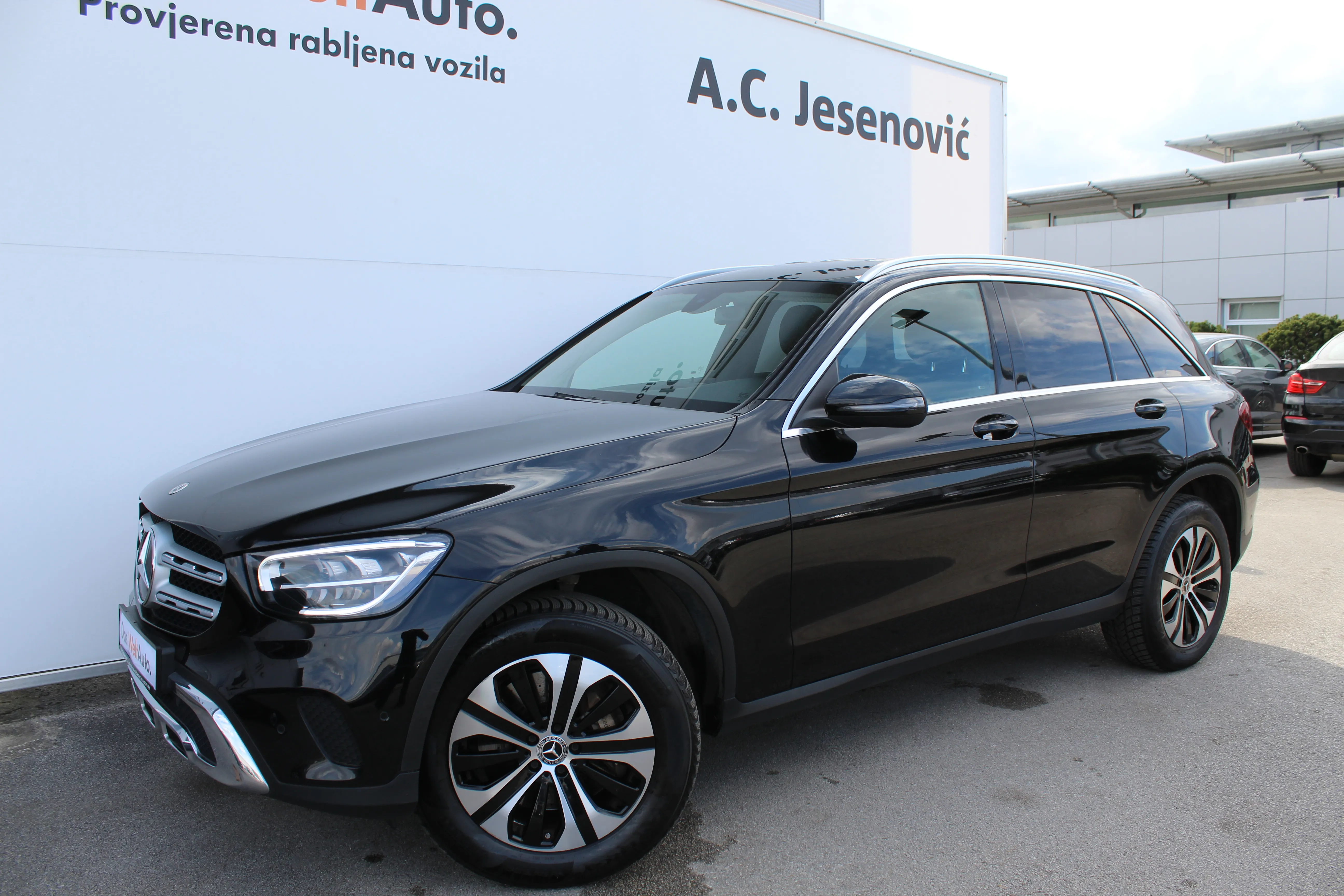 13120 mercedes-benz glc 300 de 4matic aut. *ponuda dana* - slika 16