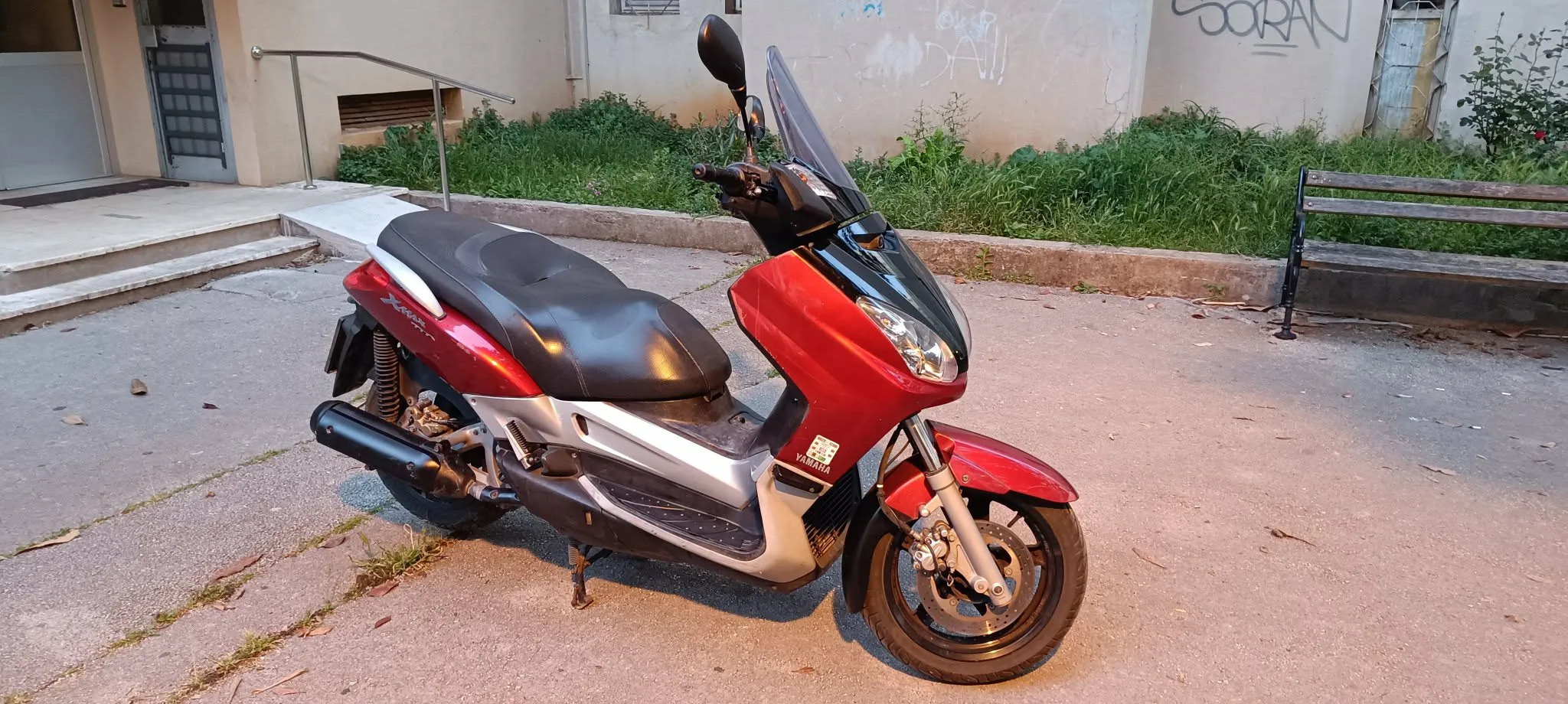 yamaha x-max 250 - slika 6