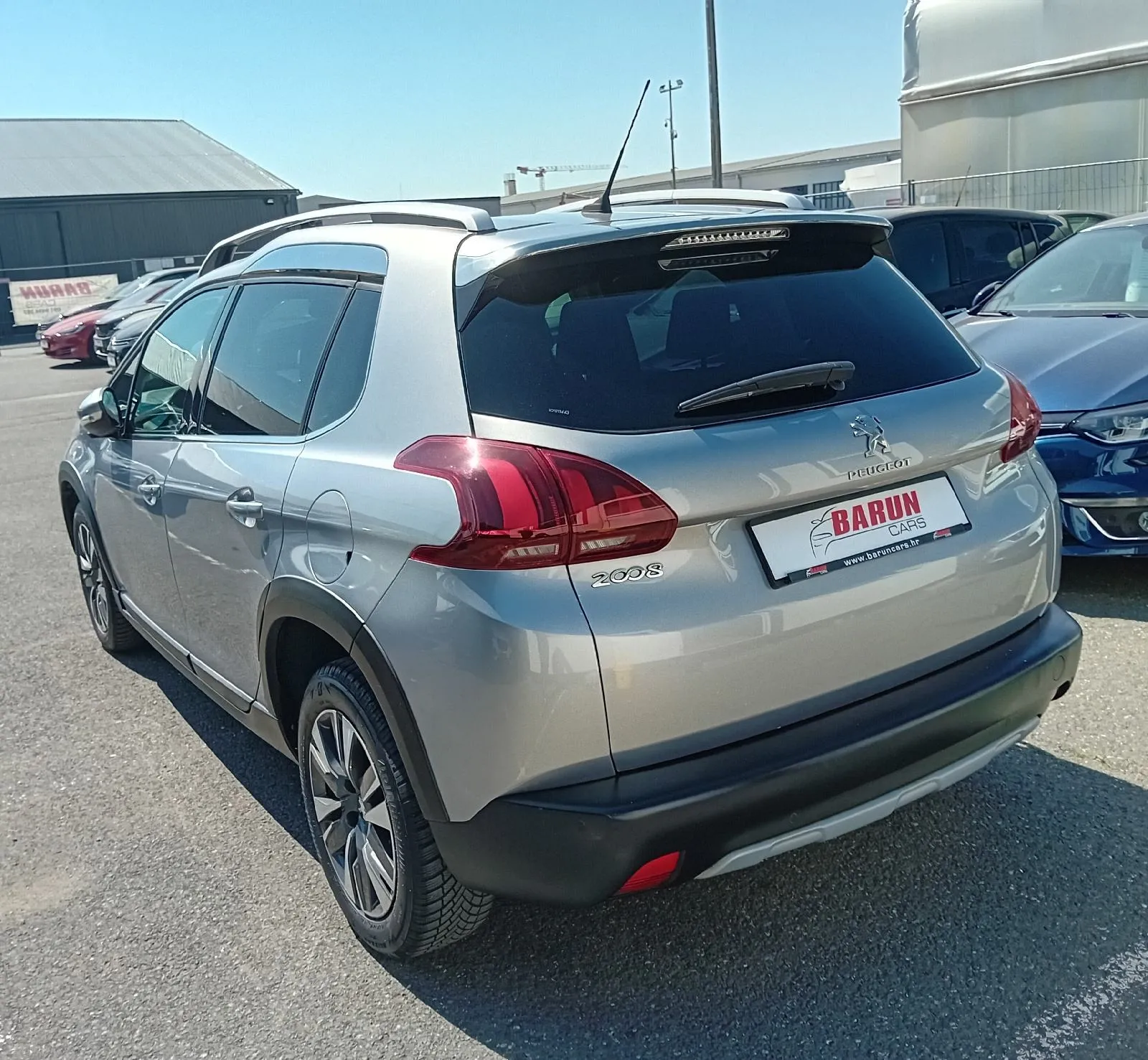 peugeot 2008 1,5 bluehdi,do 2 godine jamstva,u sustavu pdv-a. - slika 2