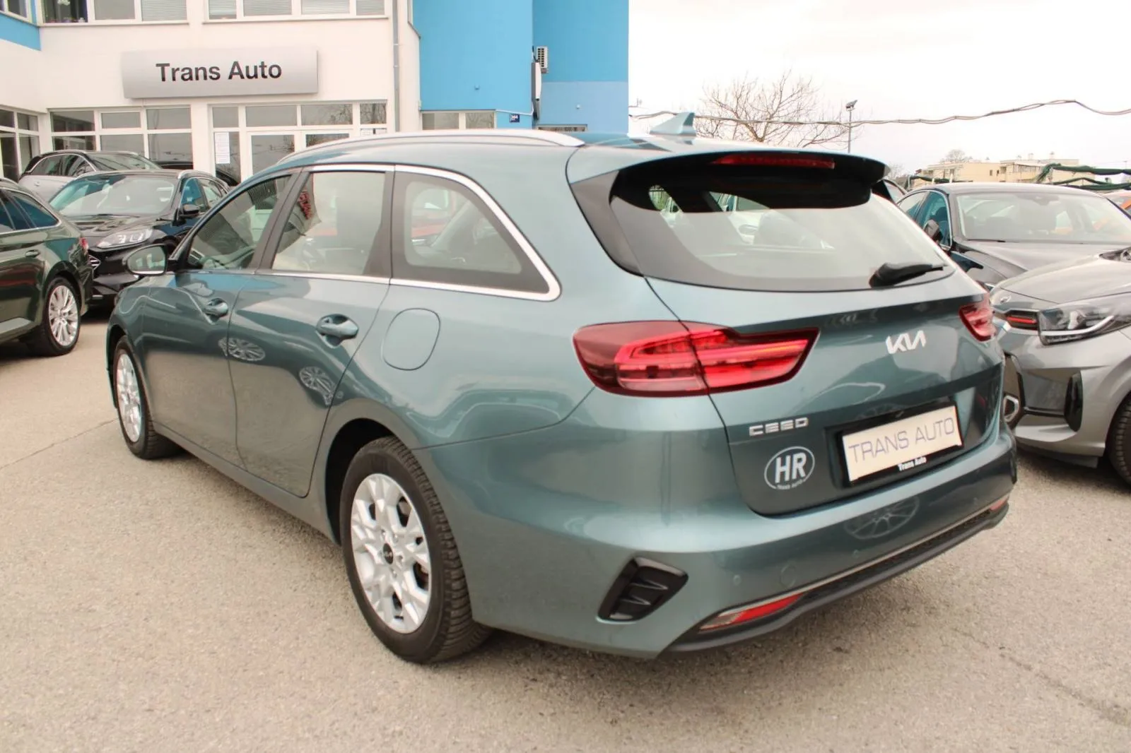 kia ceed sw 1.5 t-gdi automatik *navigacija, kamera* - slika 7