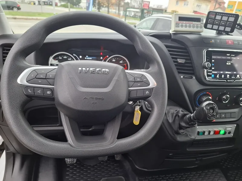 iveco daily 35s14*dizalica košara sa stopama*klima*navigacija* - slika 18