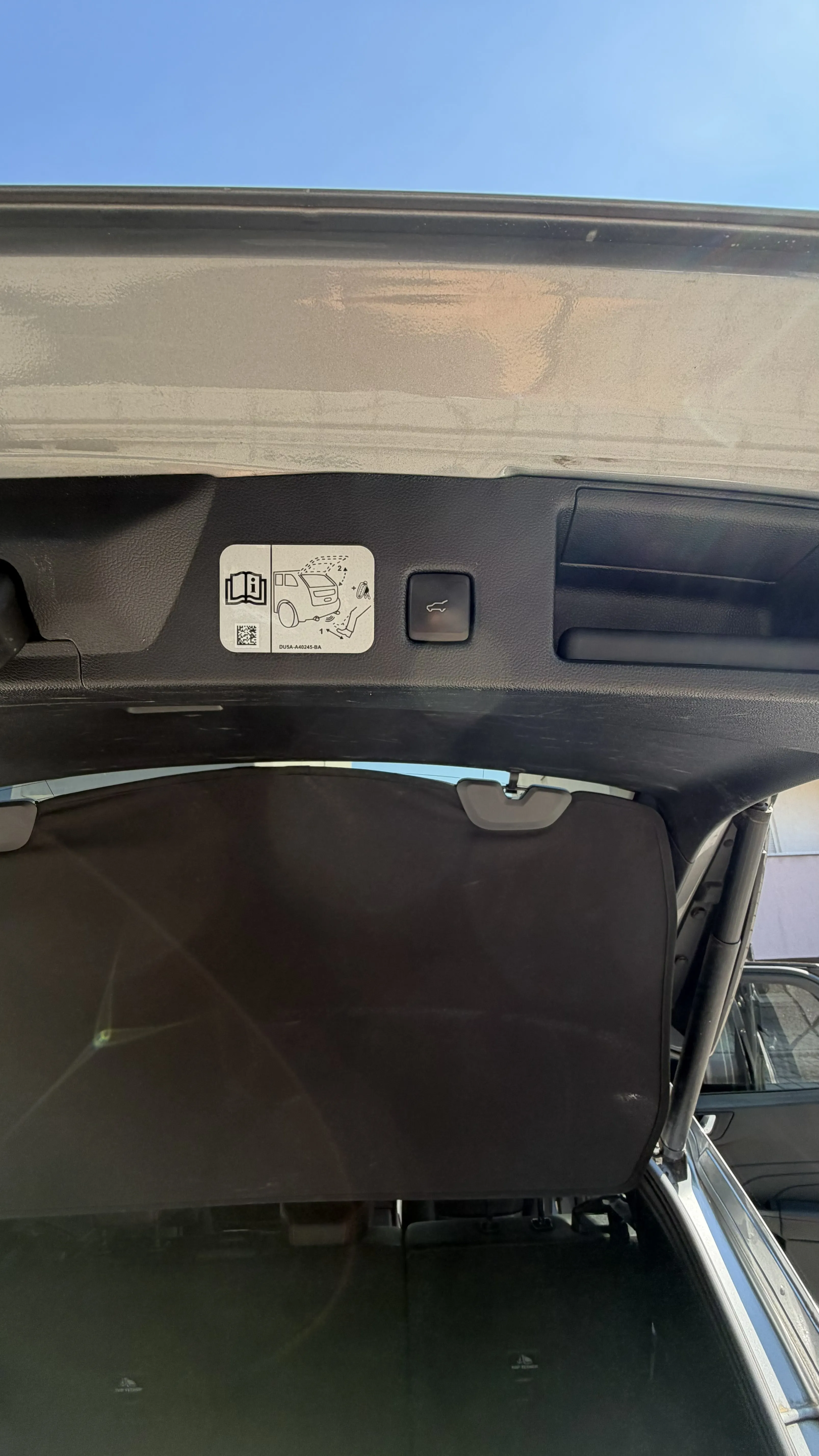 ford kuga 2,5 phev; st-line x oprema. 11/2021 (još uvijek u garanciji) - slika 14