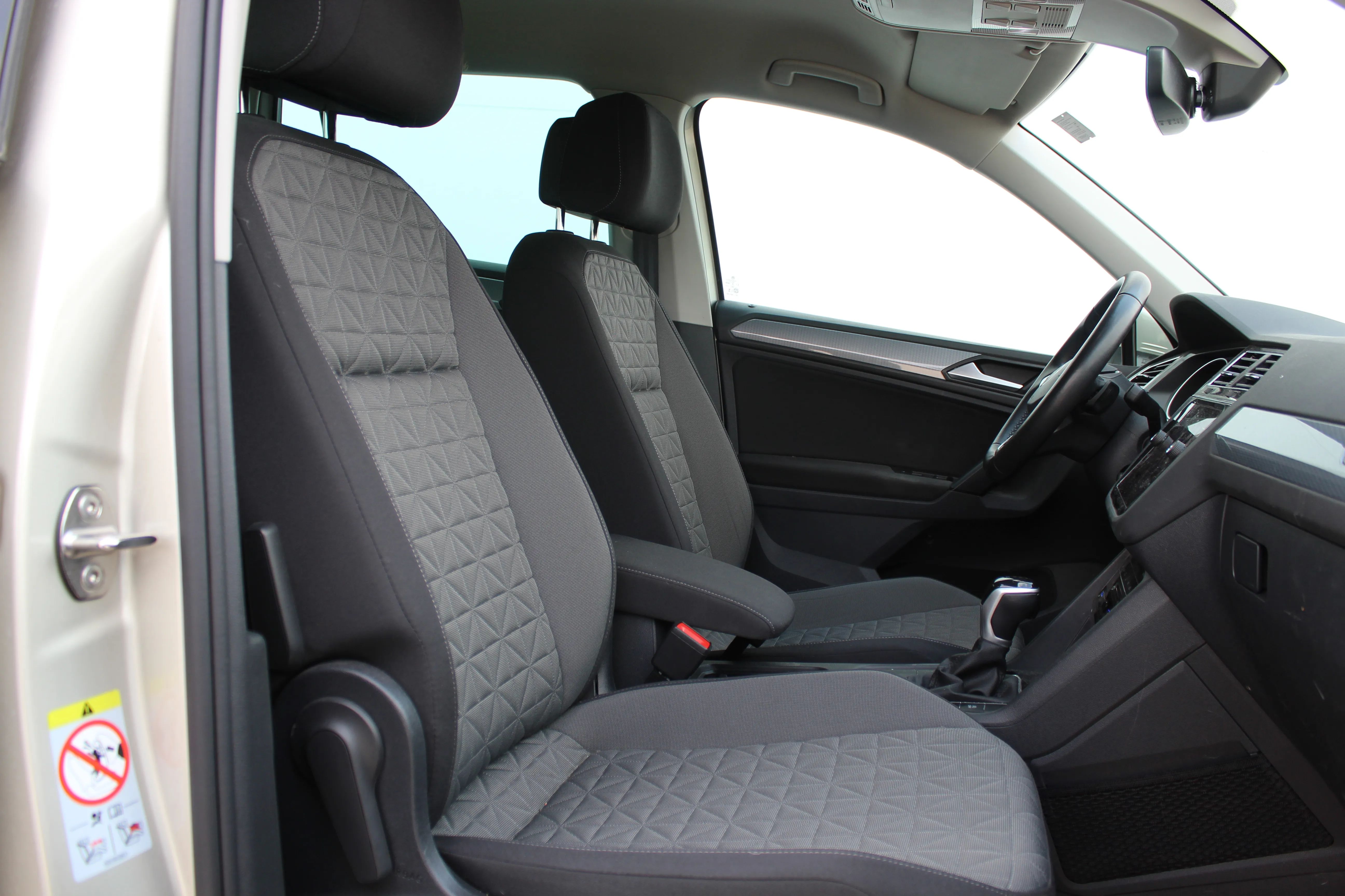 10788 volkswagen tiguan 2.0 tdi dsg life - slika 9