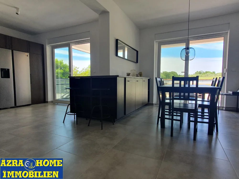 prodaja kuće sa bazenom, vodnjan, 180 m2 s terasama, bazen 30m2 - slika 11