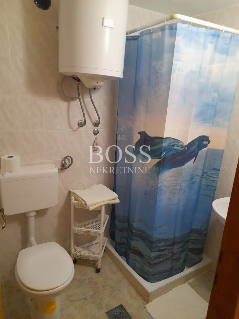 rab, samostojeća kuća 320m2, prilika! - slika 13