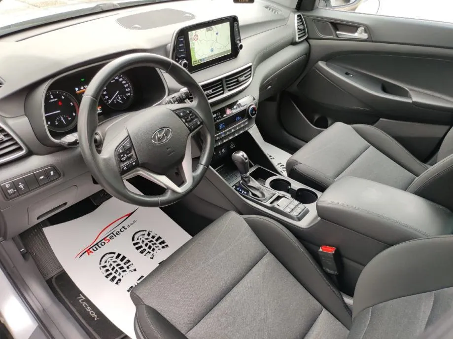 hyundai tucson 1,6 crdi - hybrid - 120.000km - kamera - navi - reg ! - slika 11