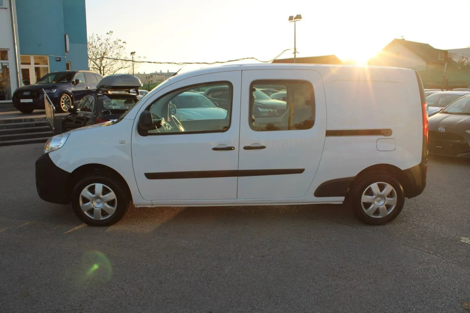 renault kangoo maxi 1.5 dci n1 - 5 sjedala, 2018 god. - slika 8
