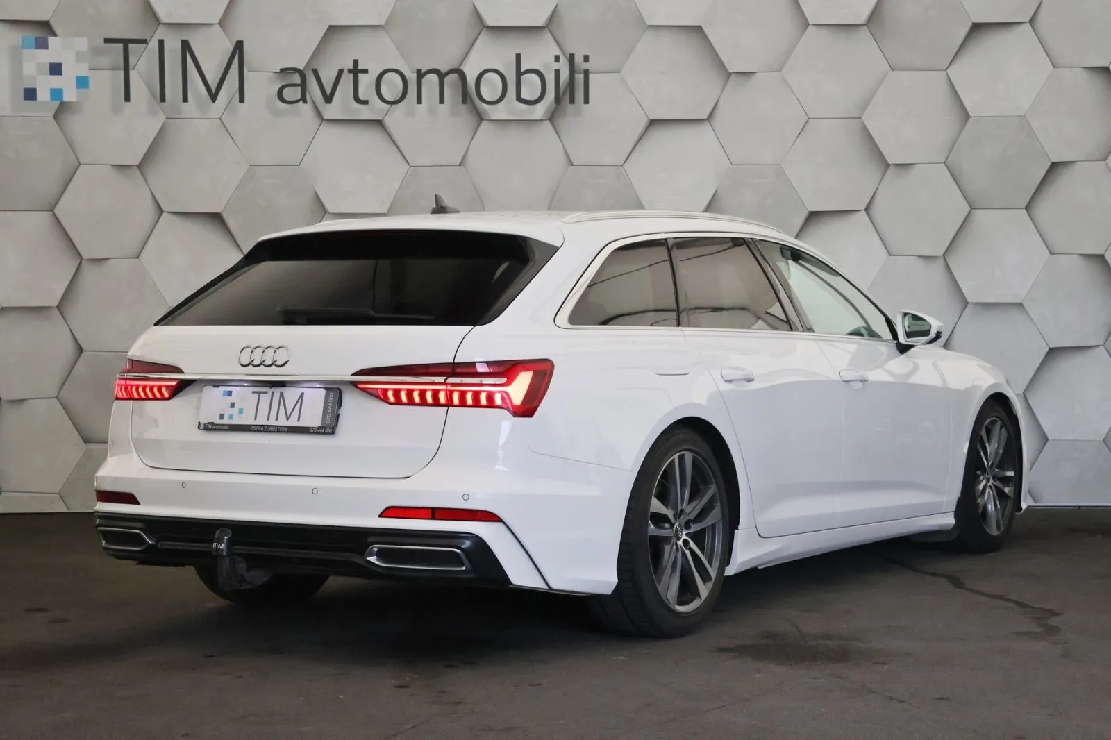 audi a6 avant 40tdi quattro s-tronic 3xs-line - slika 3