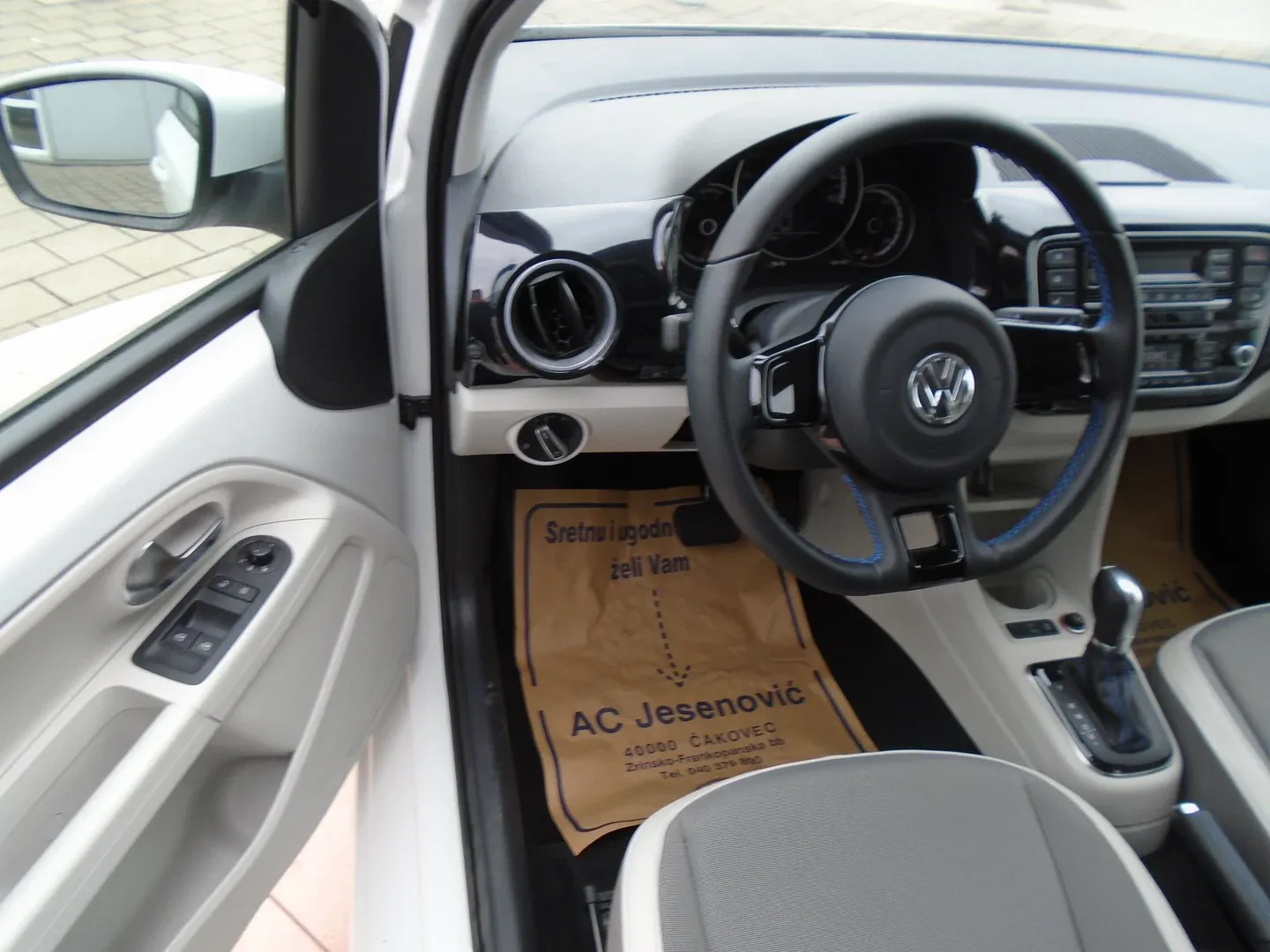 02758 volkswagen up! e-up! - slika 9
