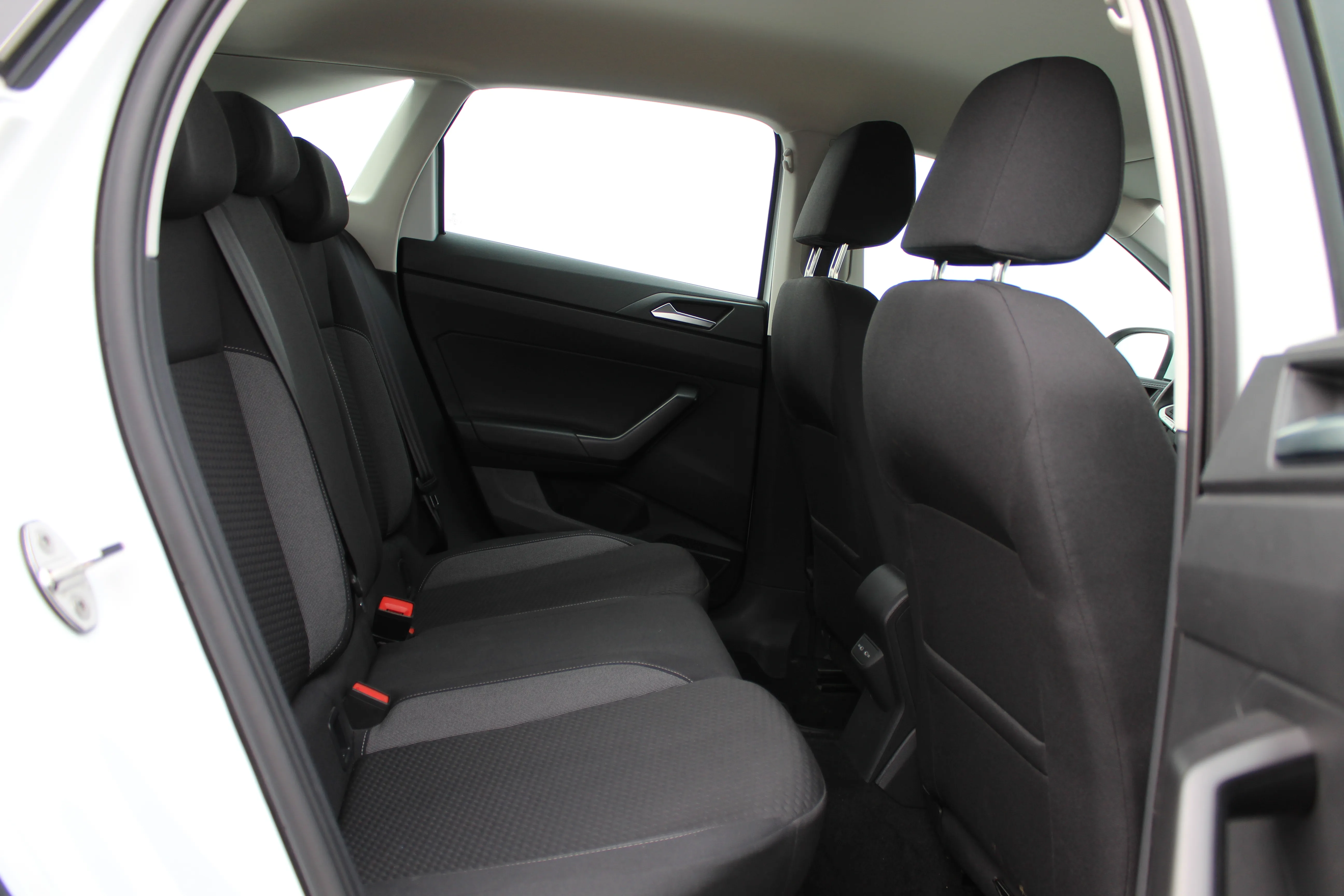 13160 volkswagen taigo 1.0 tsi life - slika 12