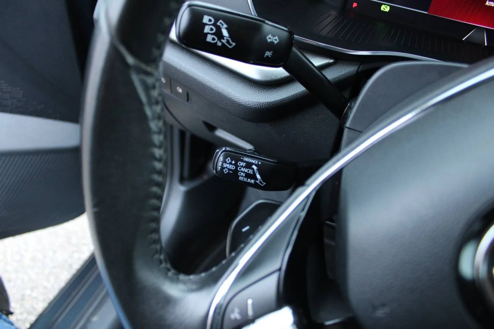 škoda octavia combi 2.0 tdi dsg executive *led, navigacija* - slika 19