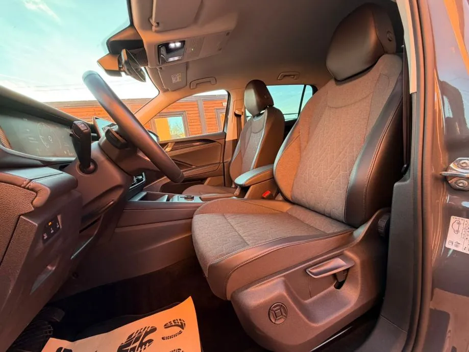vw tayron 2.0 tdi automatik •2025•iq light•4x4•142kw•7 sjedala•leasing - slika 7