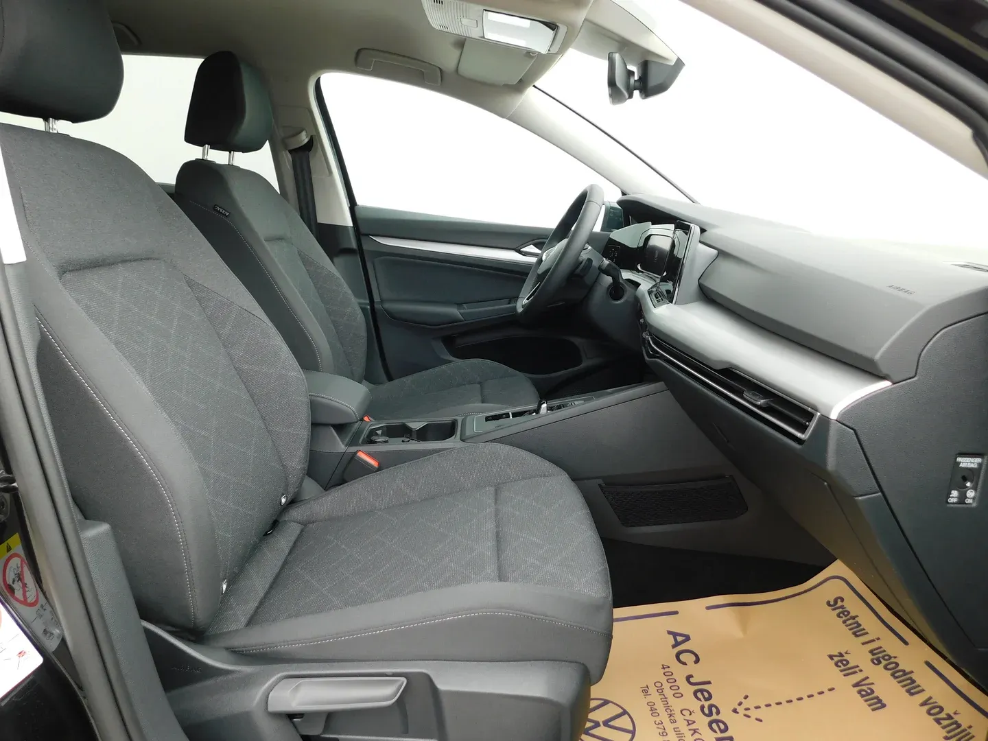 11852 volkswagen golf 2.0 tdi dsg life - slika 12