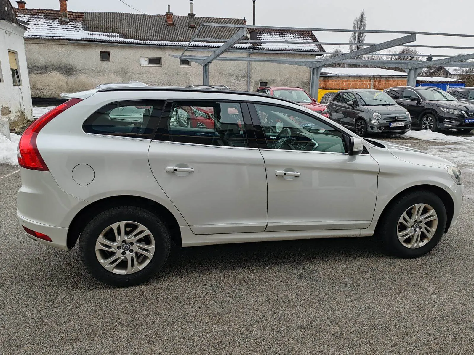 volvo xc60 fwd d4 - slika 7