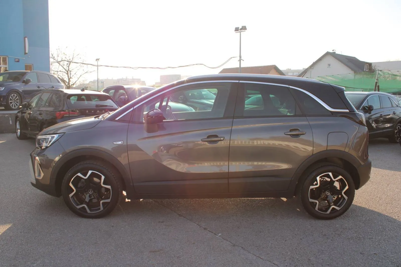 opel crossland 1.2 turbo ultimate *led, navigacija, kamera* - slika 17