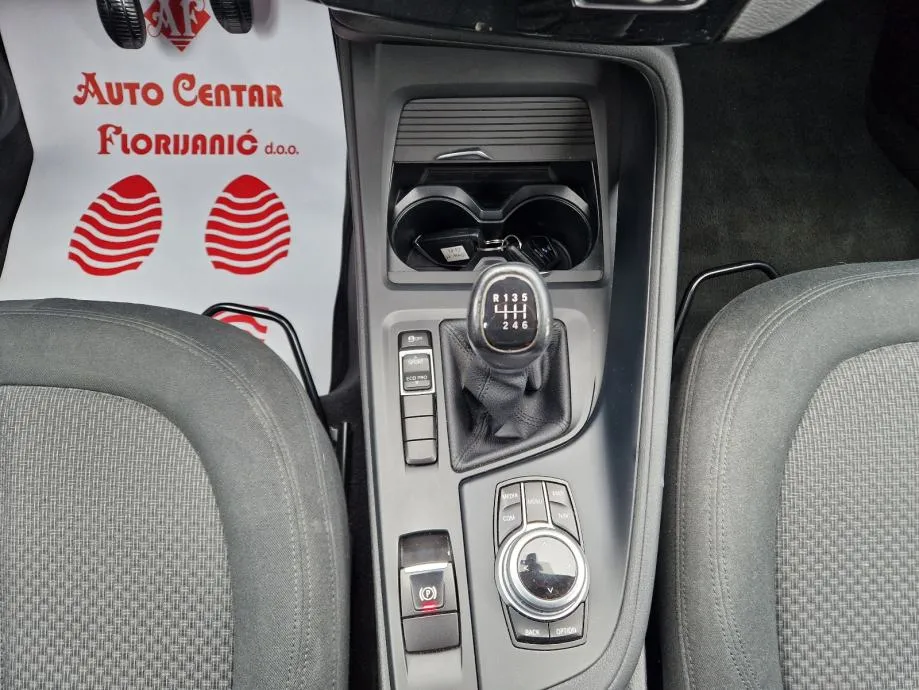 bmw x1 16d sdrive 2017.,servisna, navi, park senz.,alu, radar - slika 15