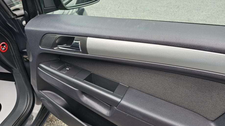 opel zafira 1,7 cdti,klima,tempomat,abs,hr vozilo,i vlasnik,7 sjedala! - slika 14