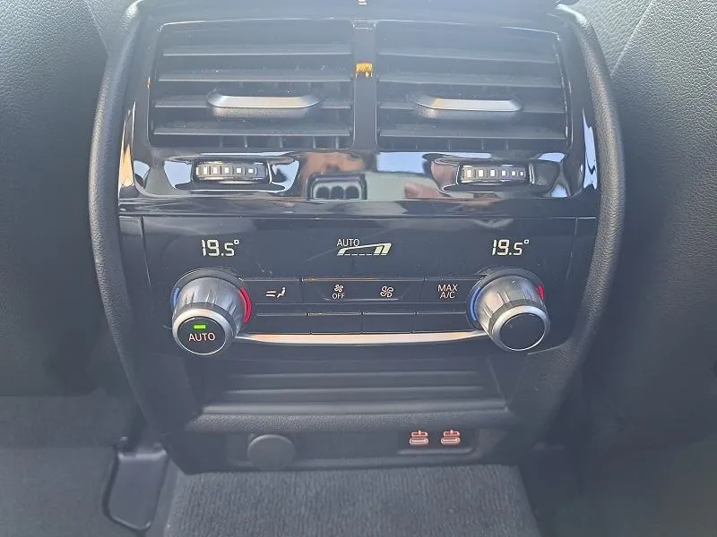 bmw serija 5 520d*steptronic* - slika 14