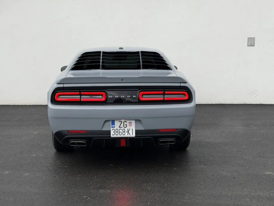 dodge challenger sxt 3,6 v6 - slika 7