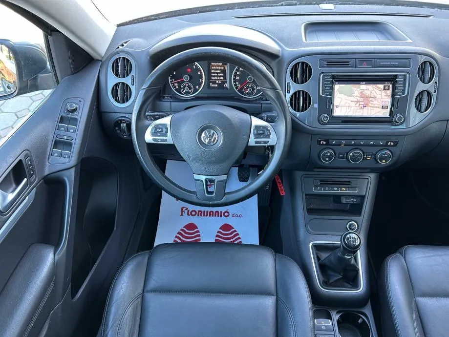 vw tiguan 1,4 tsi 2016.,r-line, navi, koža, grij sjed, šiber, alu 18 - slika 8
