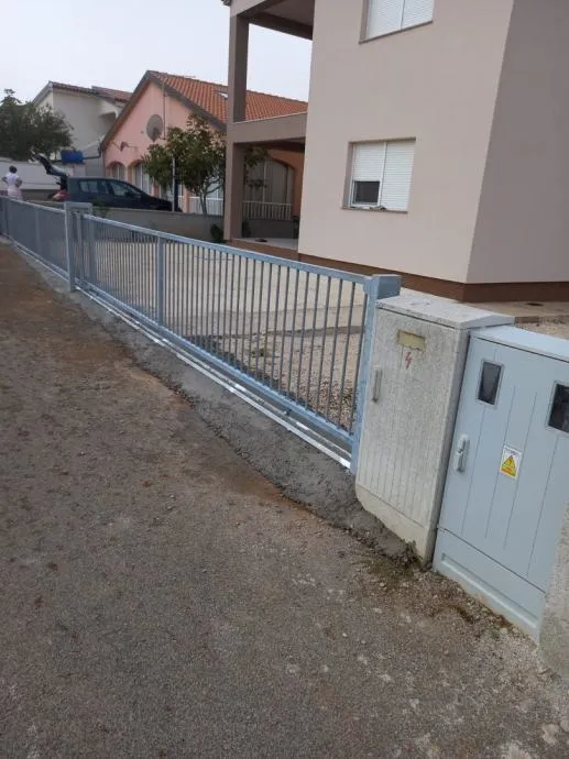 vir, novi stan na prvom katu(94m2), 300 metara do plaže (prodaja) - slika 13