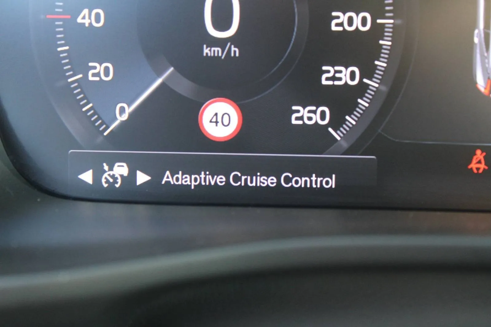 volvo xc40 t5 plug-in hybrid automatik *led, navigacija, kamera - slika 20