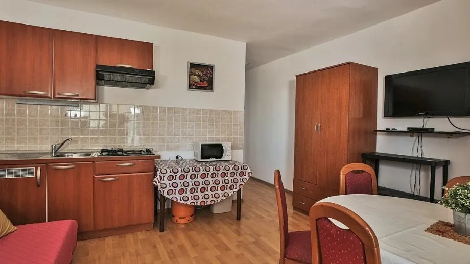 stan: novi vinodolski, 40.37 m2 dvoiposobni apartman, 100 m od mora - slika 2