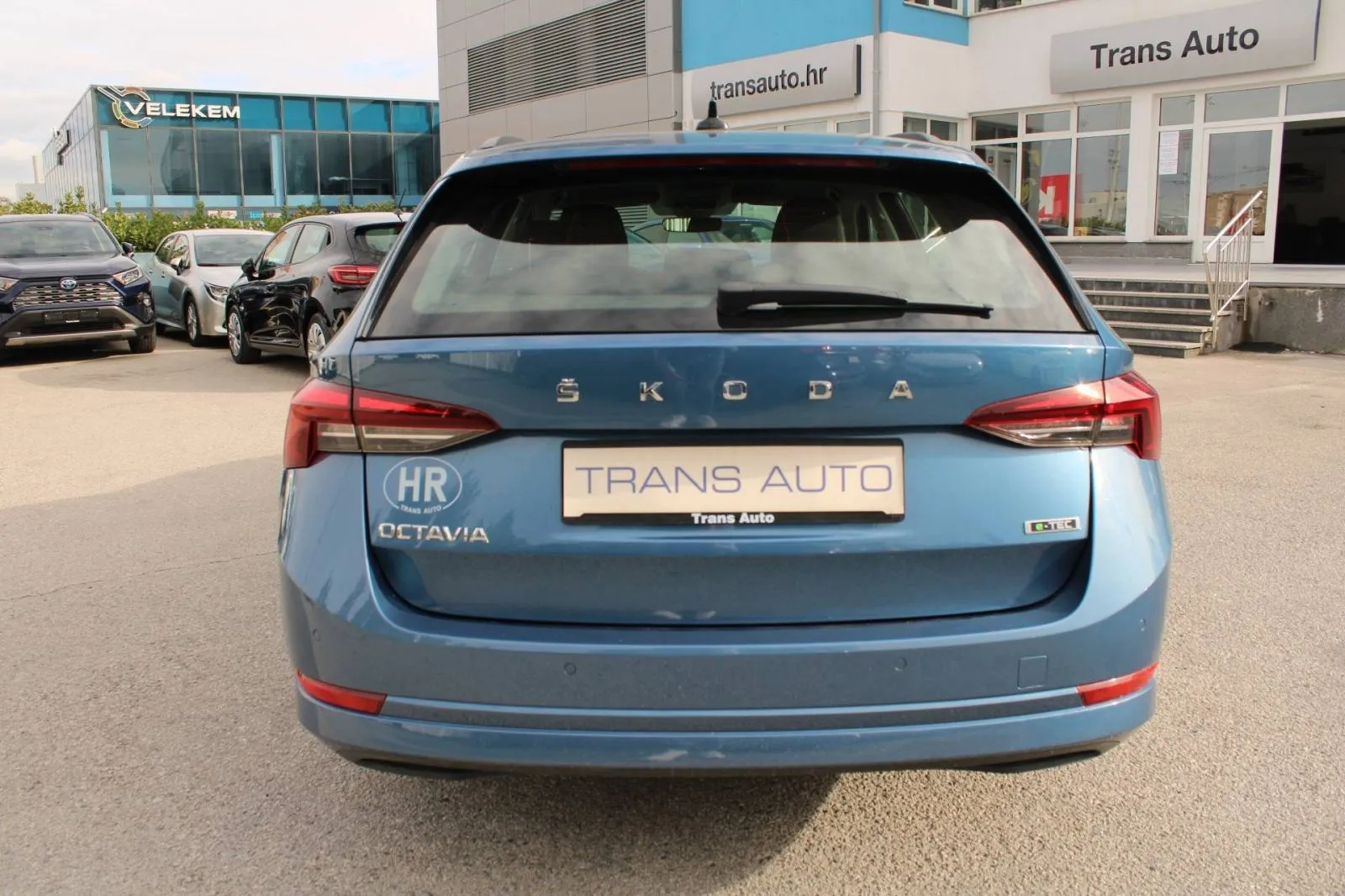 škoda octavia combi 1.0 tsi dsg *led, navigacija* - slika 6