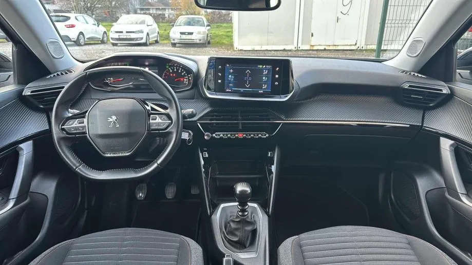 peugeot 2008 1,2 * nove gume* servisiran * jamstvo 24 mj. - slika 12