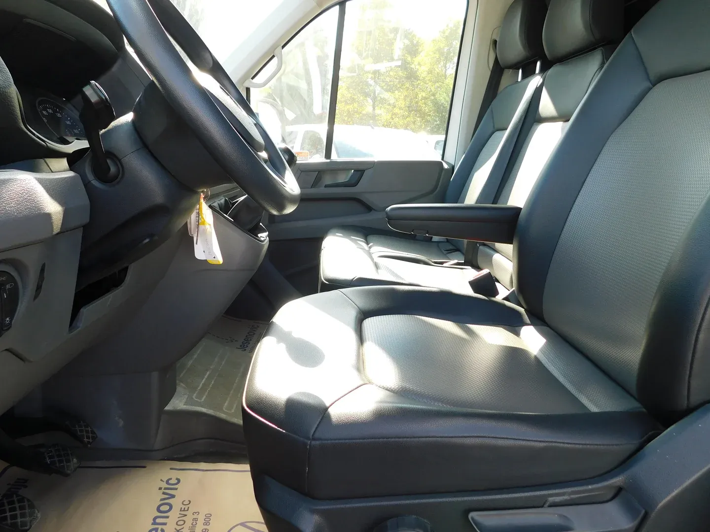 12550 vw crafter 35 - slika 8