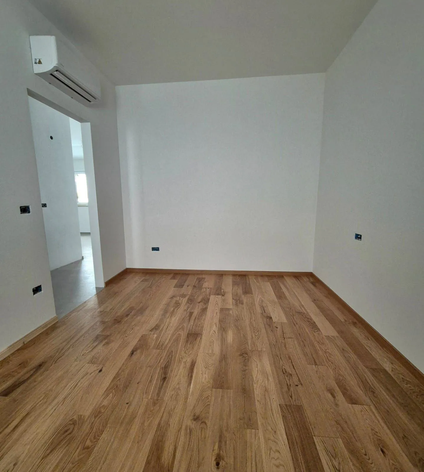 tar -stan u novogradnji na prvom katu , 2 sobe (prodaja) - slika 15
