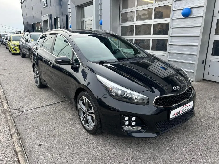 kia ceed sw 1,6 crdi gt line - navi - servis - garancija - reg 1 god!! - slika 2