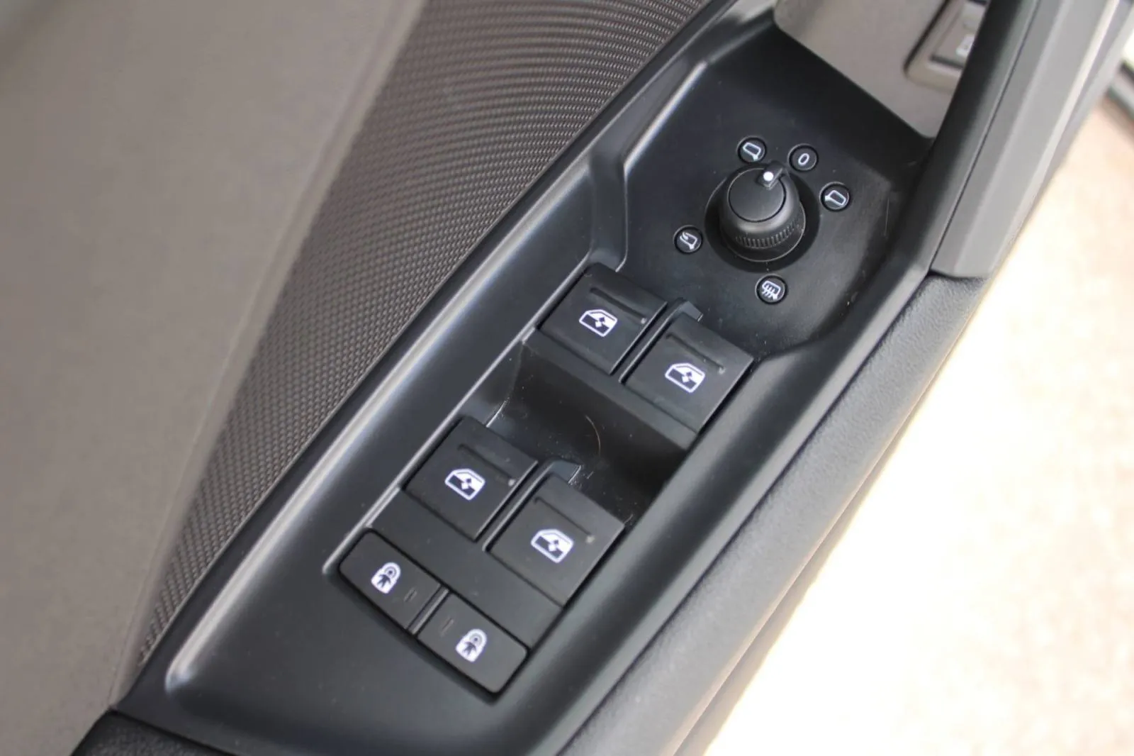 audi a3 45 tfsi e s-tronic s-line *virtual, led, navigacija* - slika 14