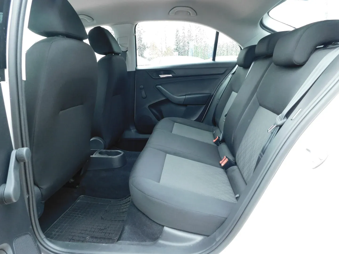 06017 seat toledo 1.4 tdi cr reference eco s&s - slika 10